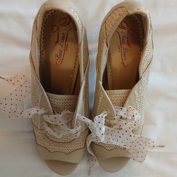 Poetic License Stuck On You Whimsical Peep Toe Platform Lace Up Heels Size 10 - Picture 3 of 8